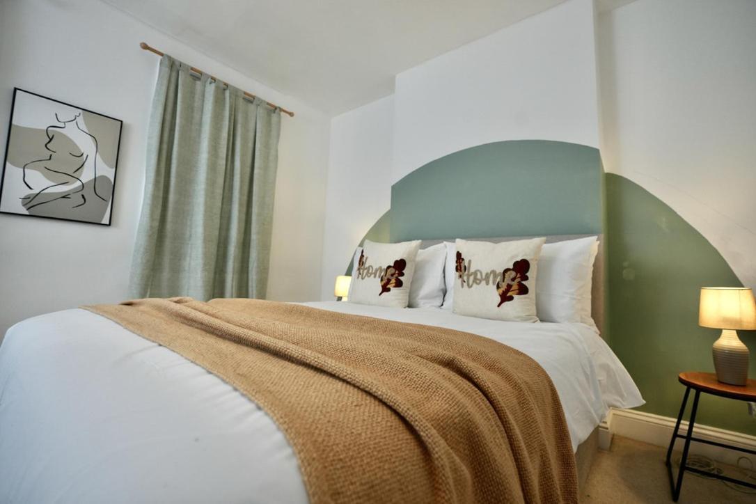 Spacious Two-Bedrooms House, Private Parking, Contractors, Relocators Oxford Exteriér fotografie