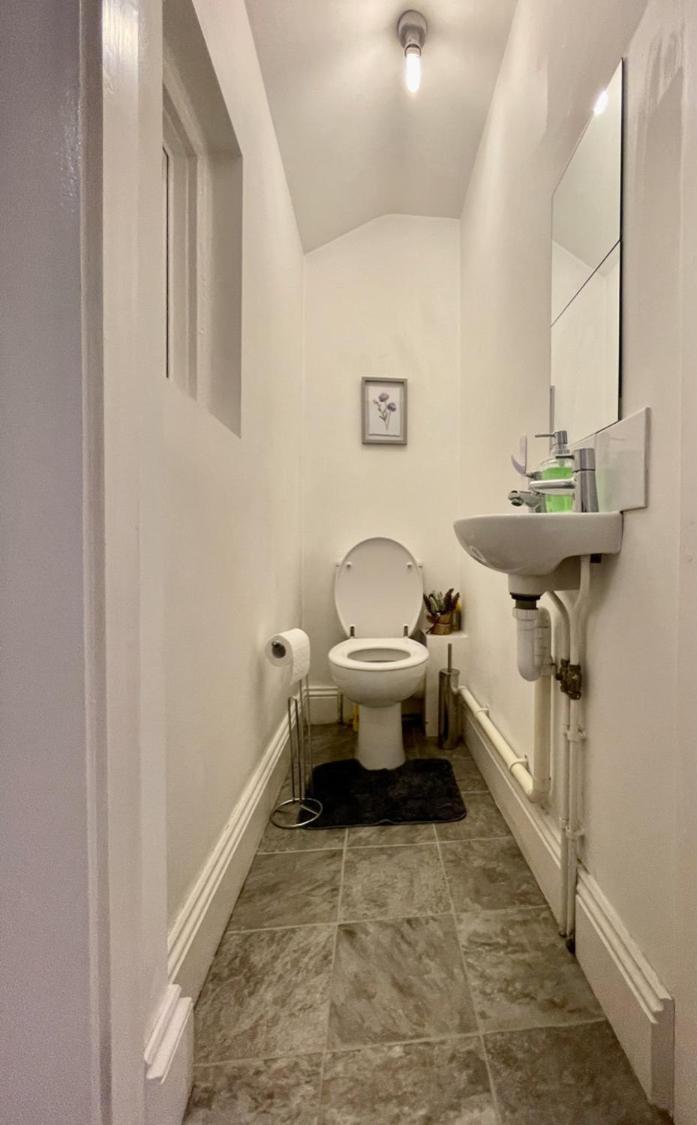 Spacious Two-Bedrooms House, Private Parking, Contractors, Relocators Oxford Exteriér fotografie